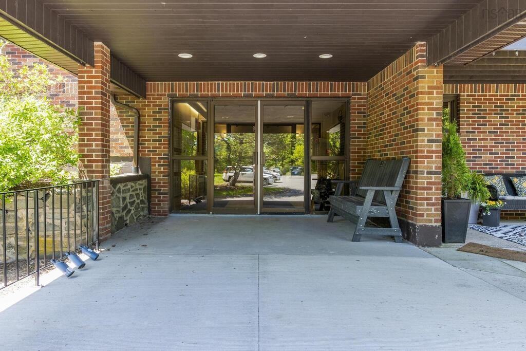 64 Cumberland Dr #205 - Photo 3 of 31