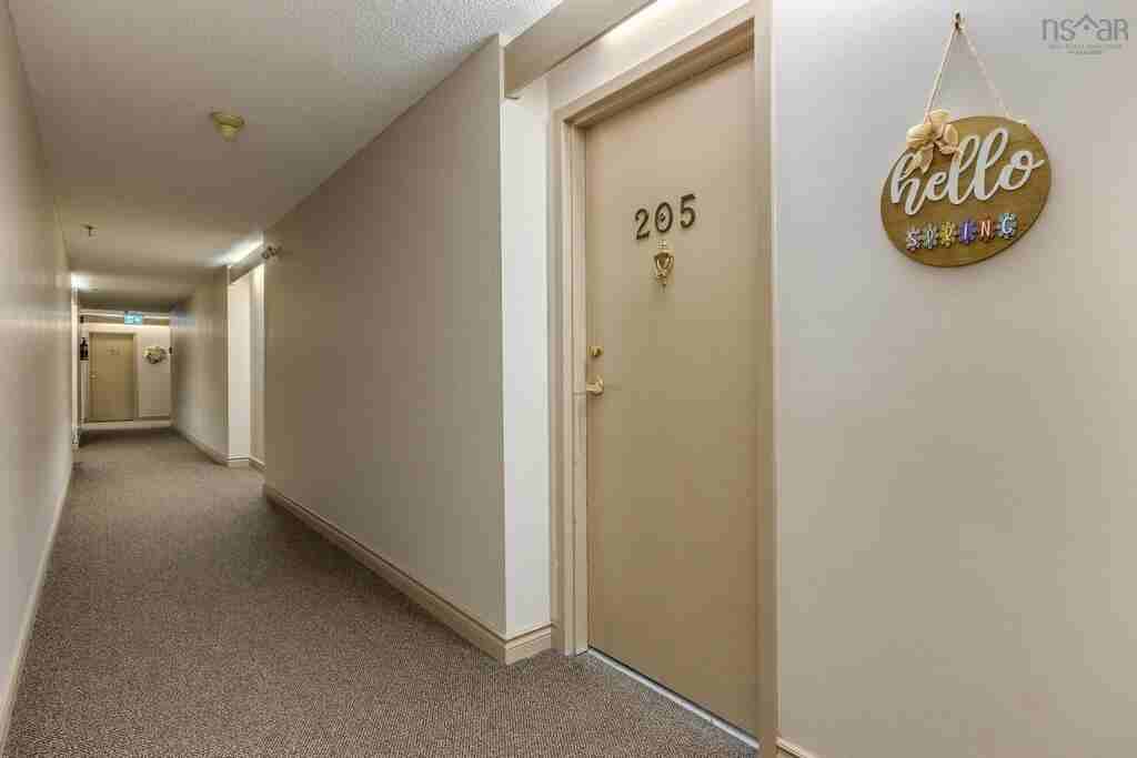 64 Cumberland Dr #205 - Photo 4 of 31