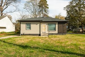 featured image of 1443 Venetian Dr Sw #1