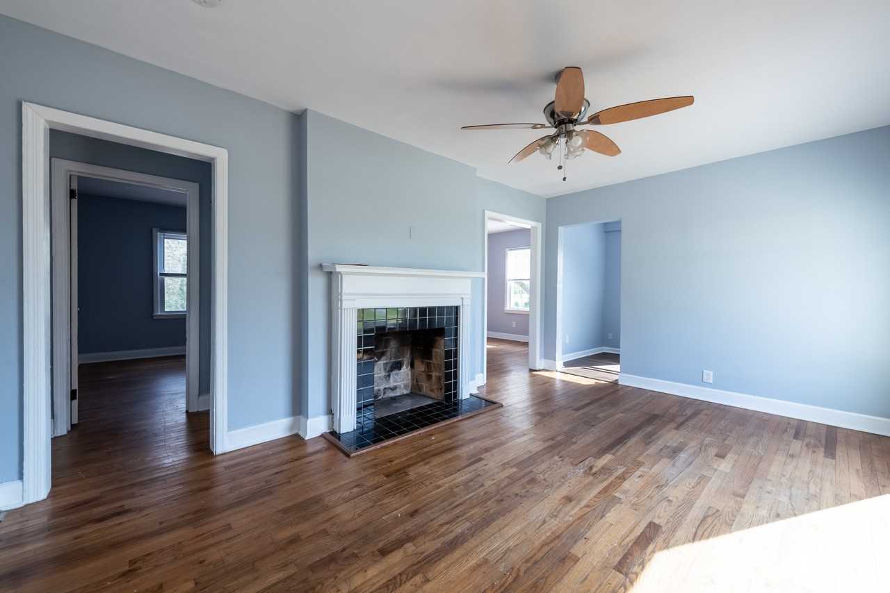 1443 Venetian Dr Sw #1 - Photo 3 of 21