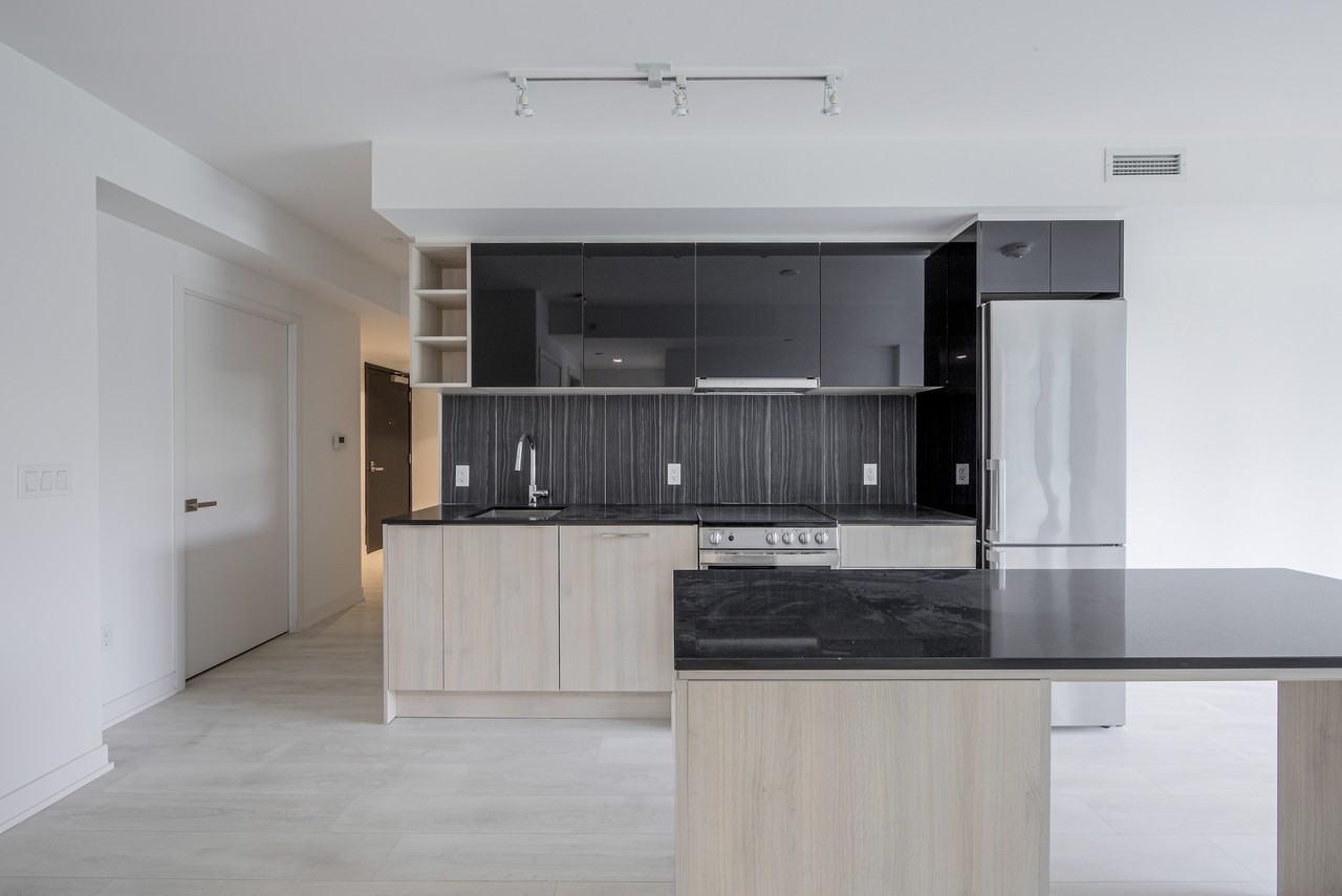 31 Apartment Building #339 - Photo 7 of 29