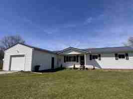 featured image of 2605 Meadow Ct Ne #1