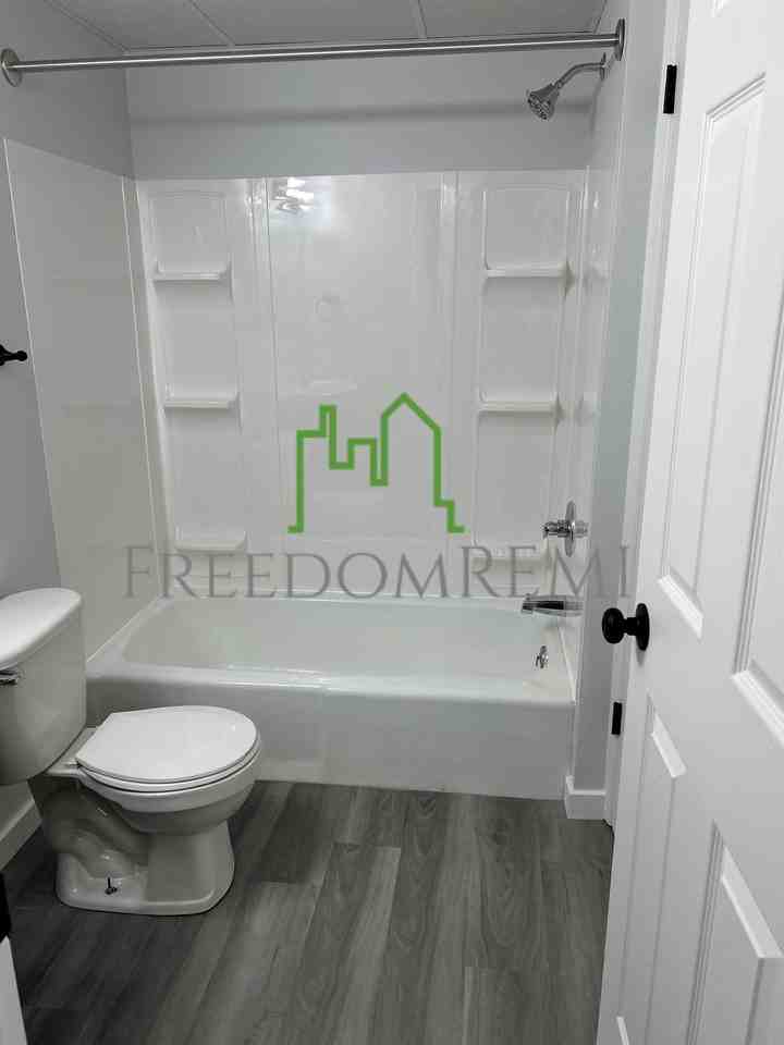 1317 Oakland Rd Ne #1317-04 - Photo 3 of 10