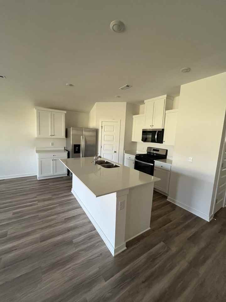 525 Arizona St #1 - Photo 4 of 27