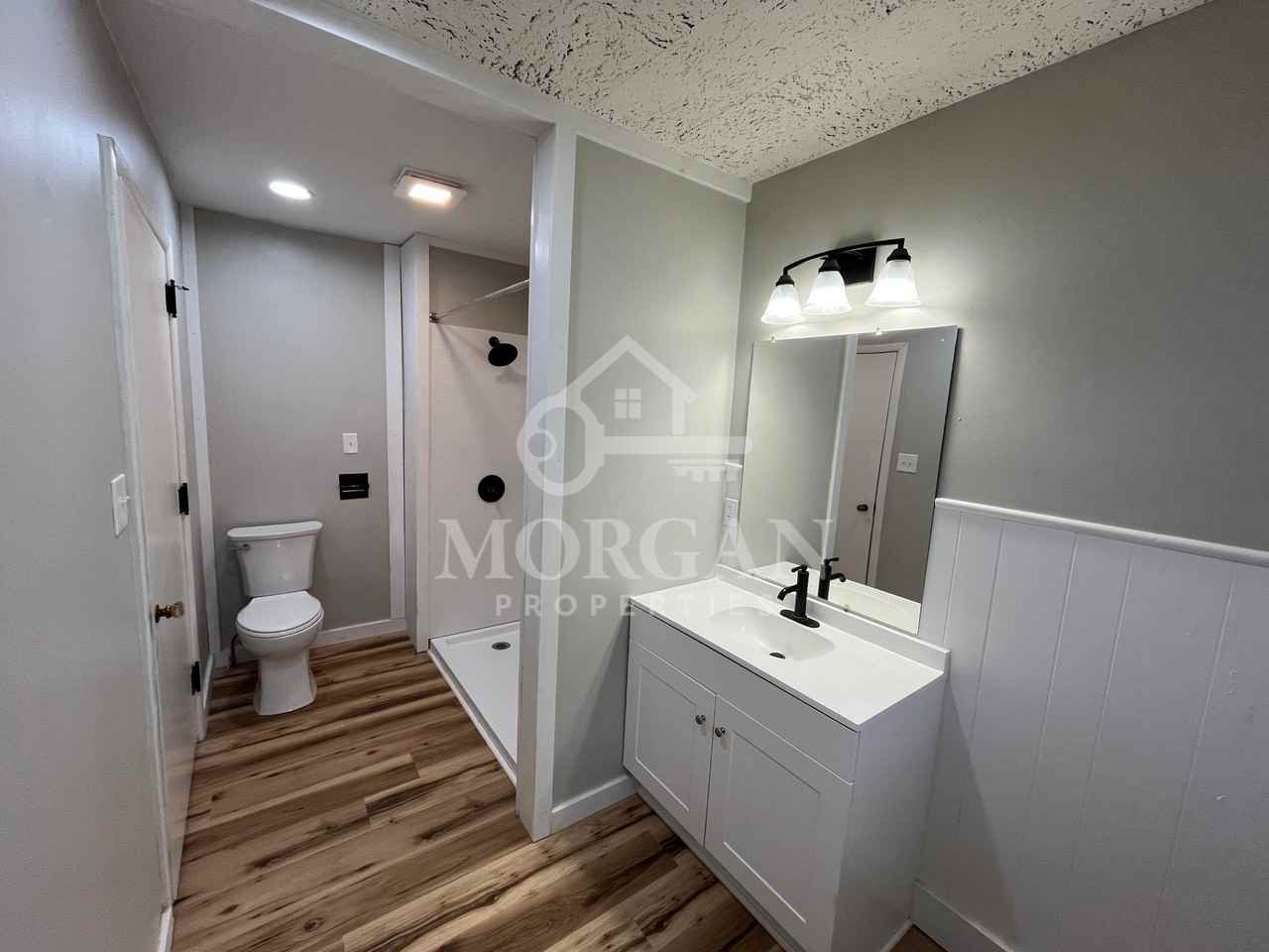 815 S Main St #A - Photo 3 of 5