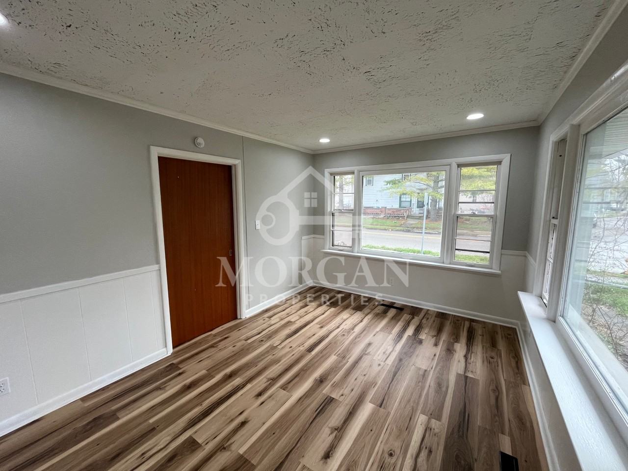 815 S Main St #A - Photo 4 of 5