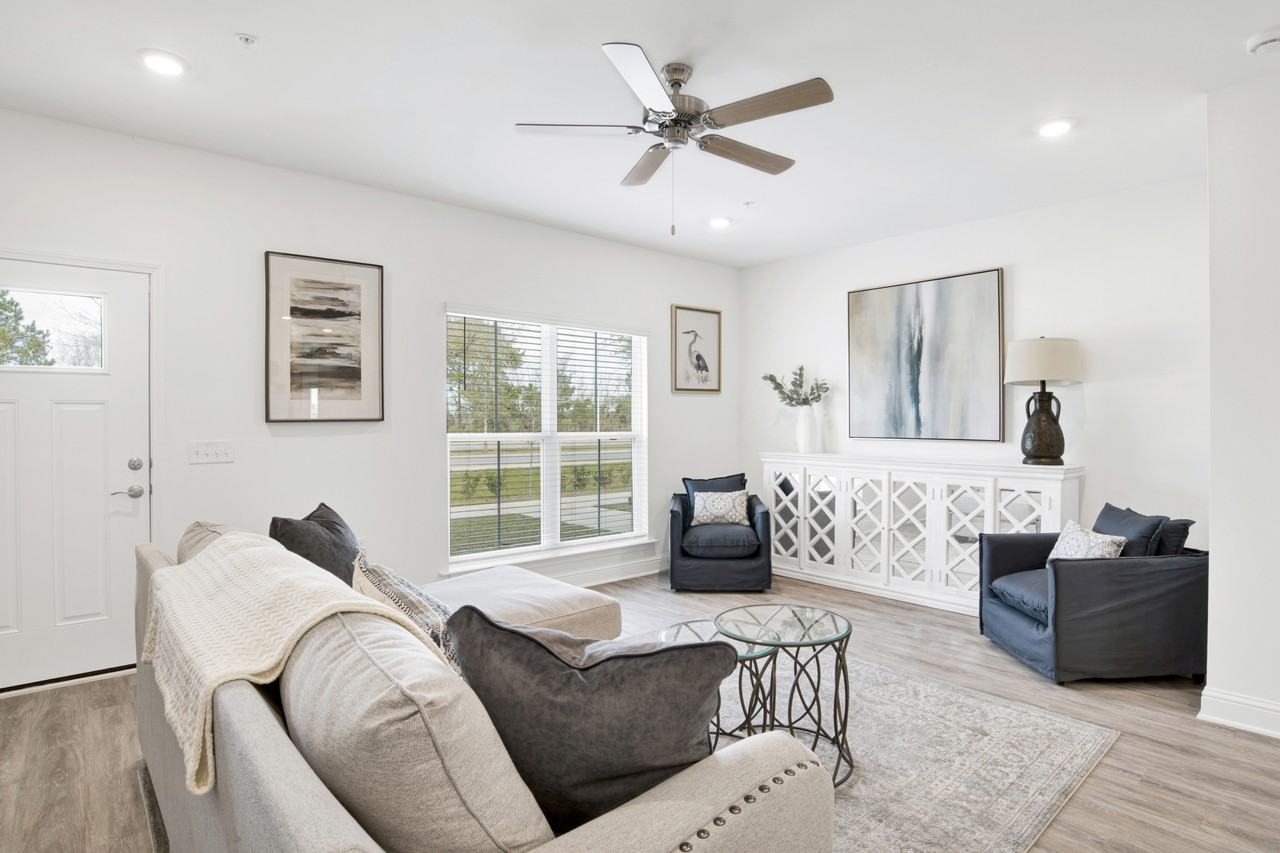 26978 Port Washington Ln #26978 - Photo 6 of 14