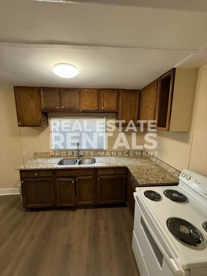 504 Pearl St #1 - Photo 3 of 17