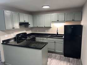 608 E Knox St - Photo 1 of 1