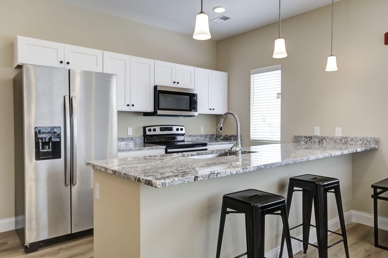 305 W. Clark St - Photo 3 of 50