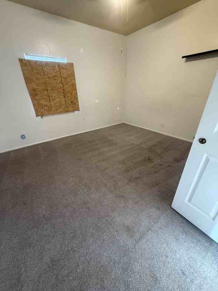 1911 21st St #B - Photo 7 of 7