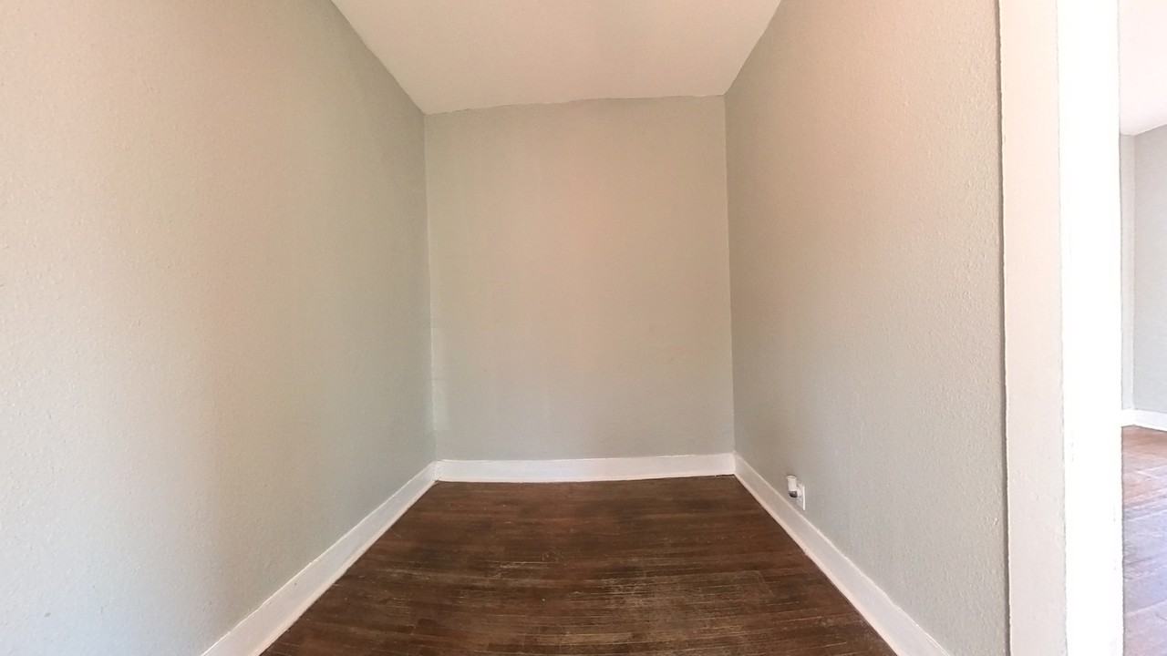 540 Kayton Ave #540 - Photo 4 of 13