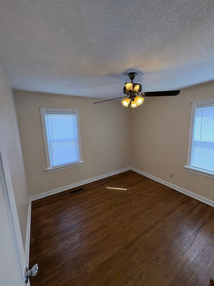 1244 W Marietta St #1 - Photo 5 of 6