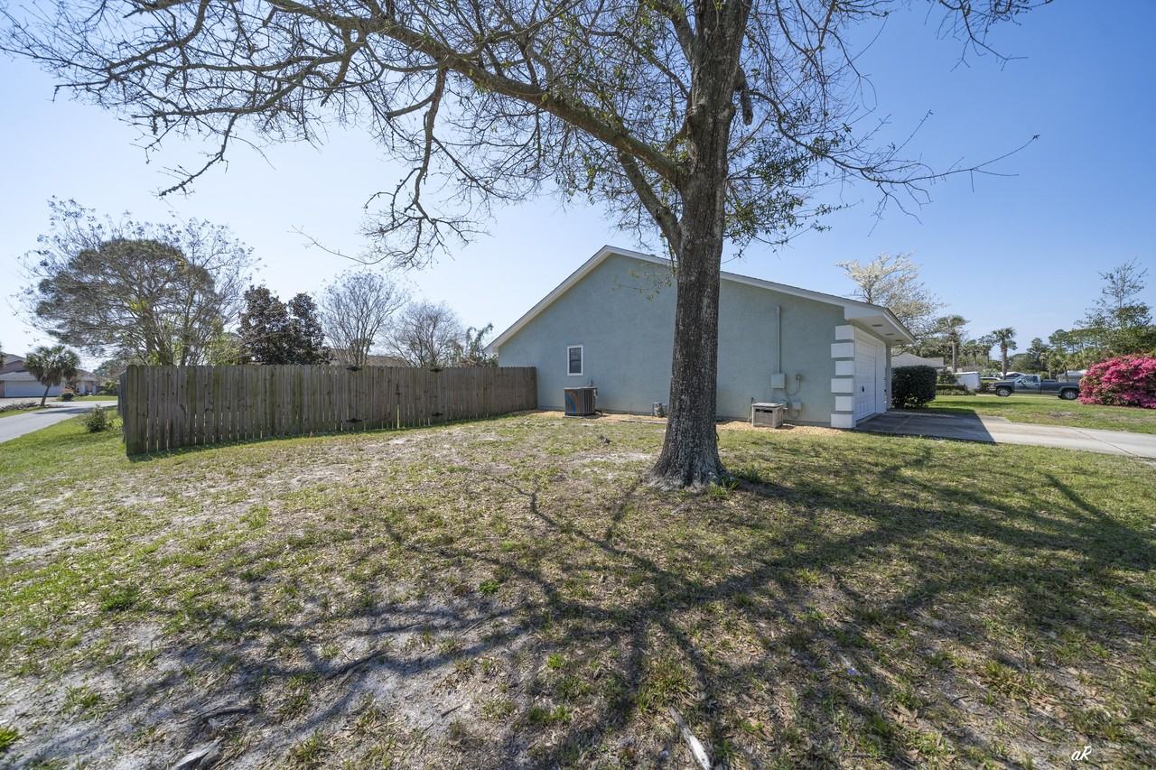 307 Fan Palm Pl #1 - Photo 4 of 34