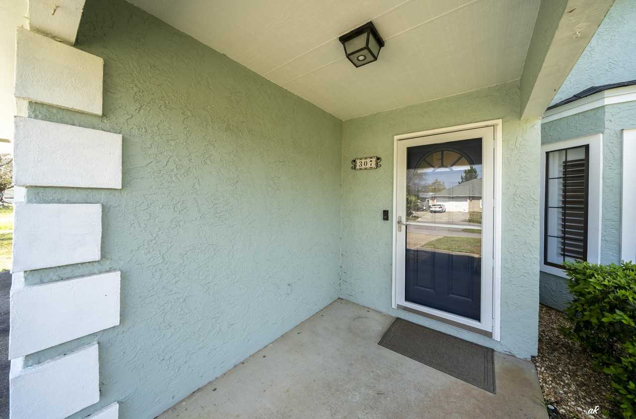 307 Fan Palm Pl #1 - Photo 5 of 34