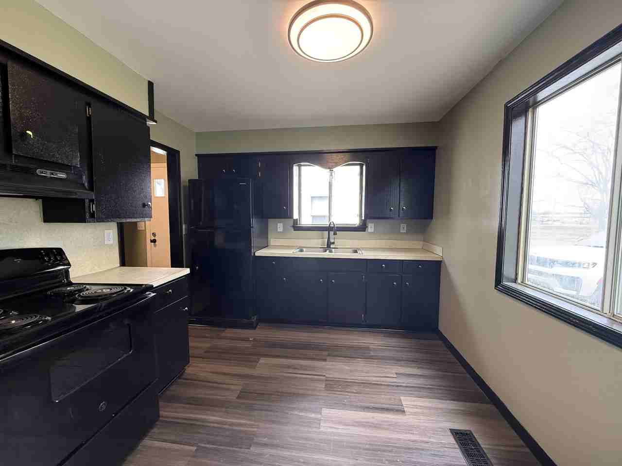 122 Hathaway St #1 - Photo 4 of 14