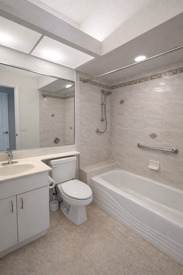 211 Rotonda Blvd W #B - Photo 6 of 18