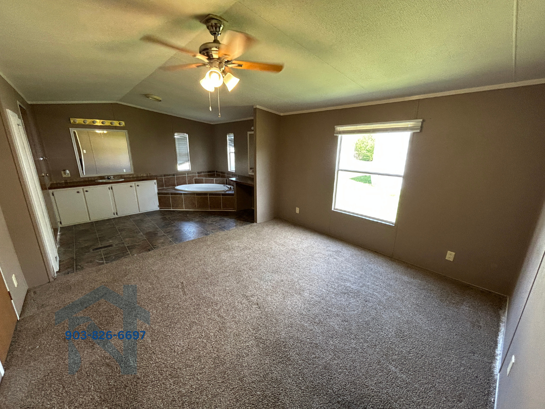 157 Davis St #157DAVISST - Photo 4 of 15