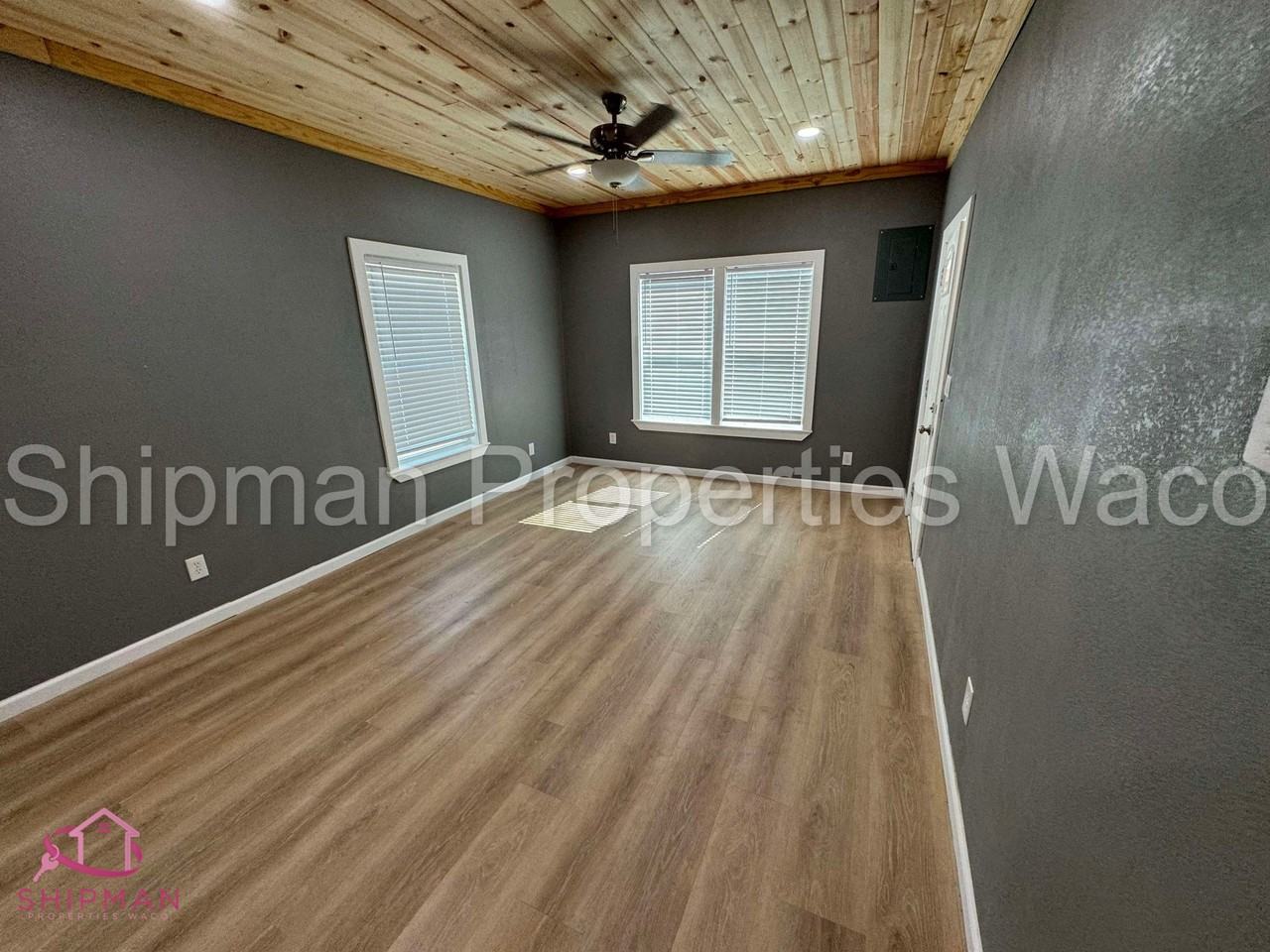 1601 Mckenzie Ave #1 - Photo 6 of 15