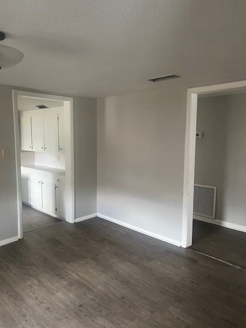 122 Plaza Dr Apt C #C - Photo 5 of 13