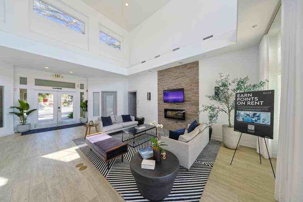 390 Paseo Camarillo - Photo 5 of 44