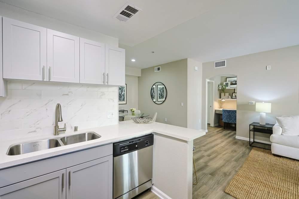 390 Paseo Camarillo - Photo 5 of 44