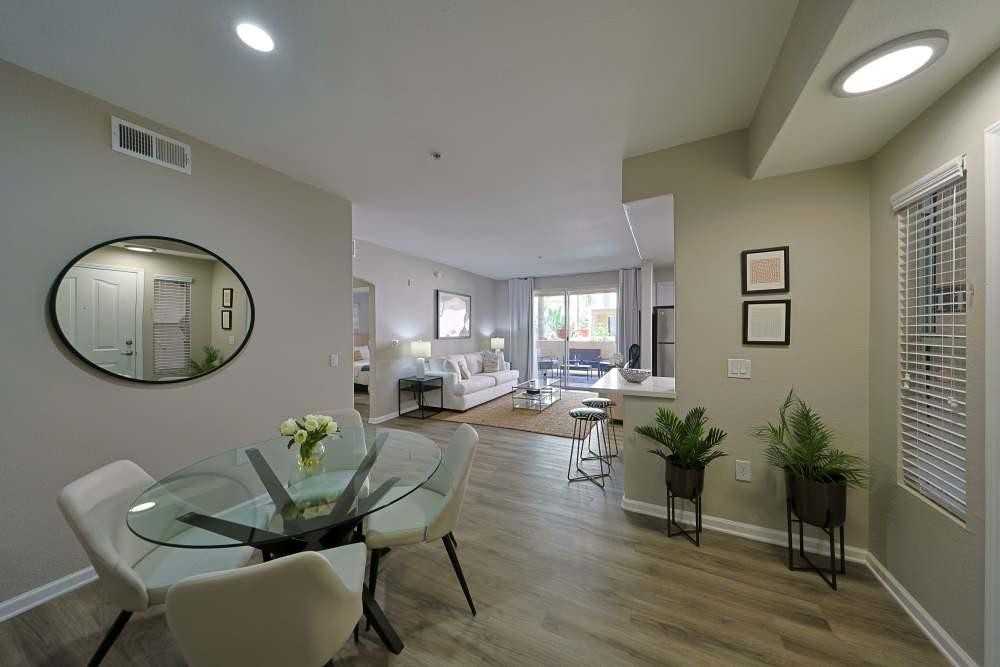 390 Paseo Camarillo - Photo 5 of 44