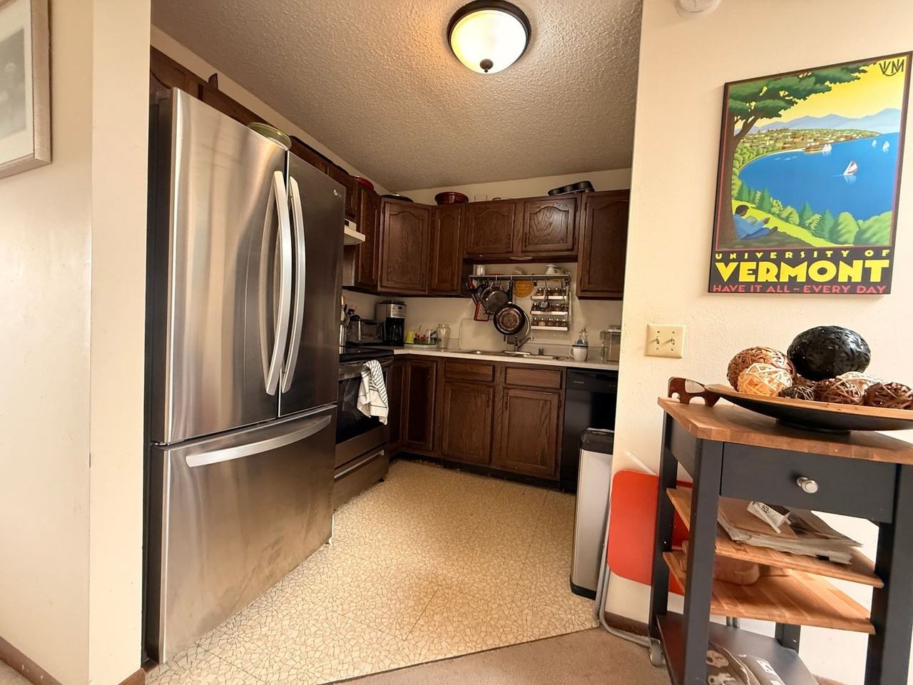 Wingra West Apartments - Photo 7 of 12