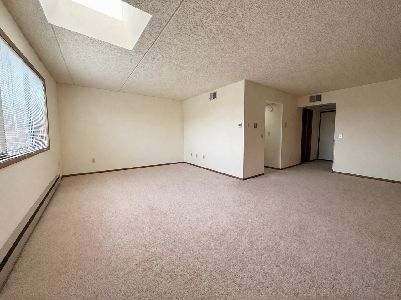 Wingra West Apartments - Photo 2 of 30