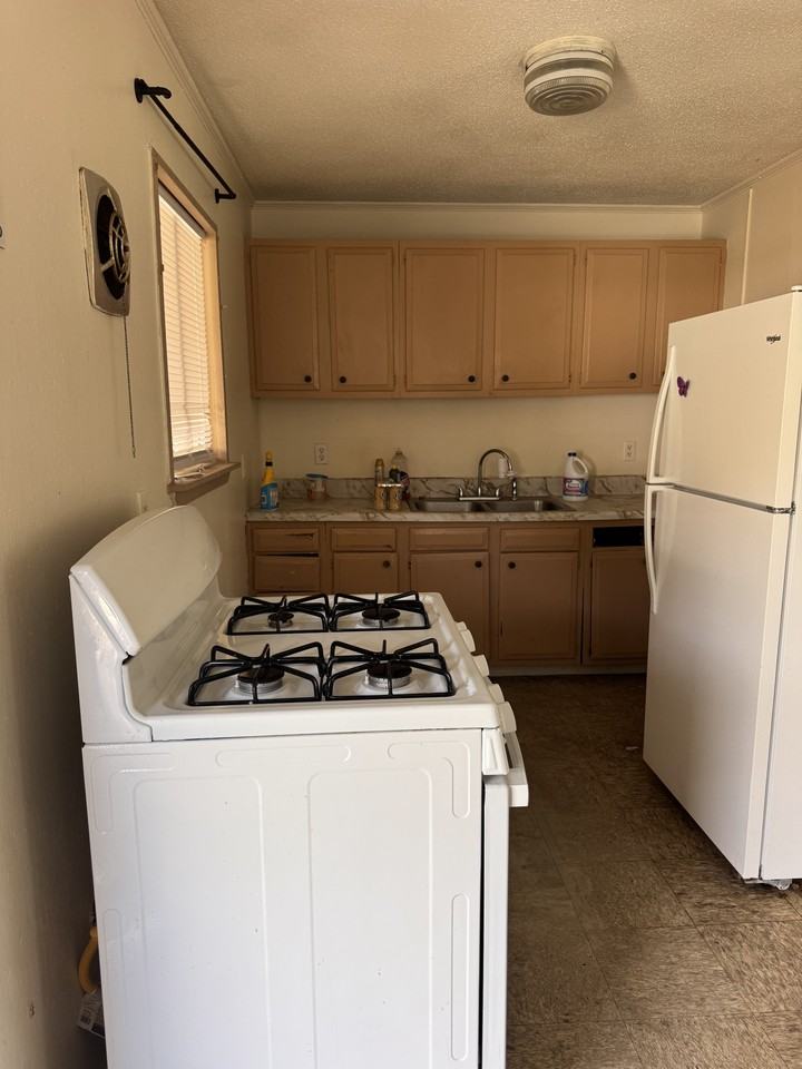 1702 62nd Ave #1 - Photo 2 of 5