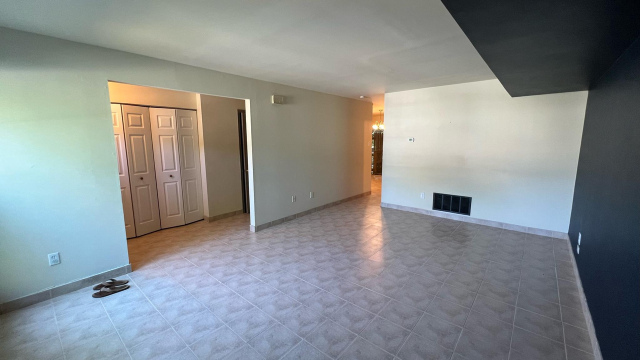 744 Summit Chase Dr #1 - Photo 6 of 25