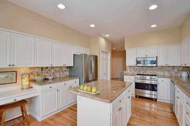 5063 S Hillcrest Ln #1 - Photo 3 of 8