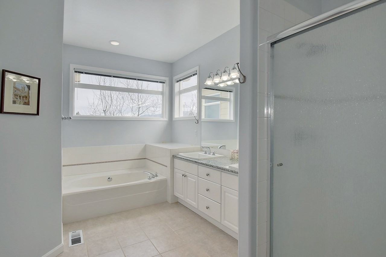 5063 S Hillcrest Ln #1 - Photo 5 of 8