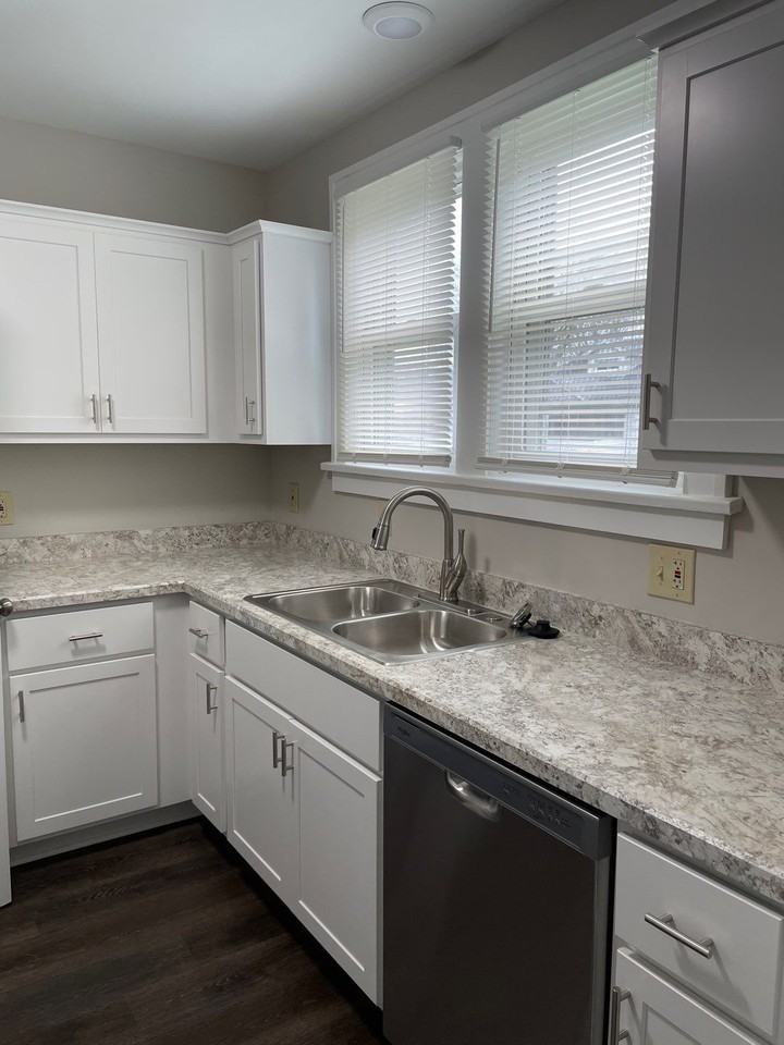 147 Conrad St #1 - Photo 4 of 17