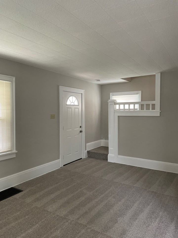 147 Conrad St #1 - Photo 6 of 17