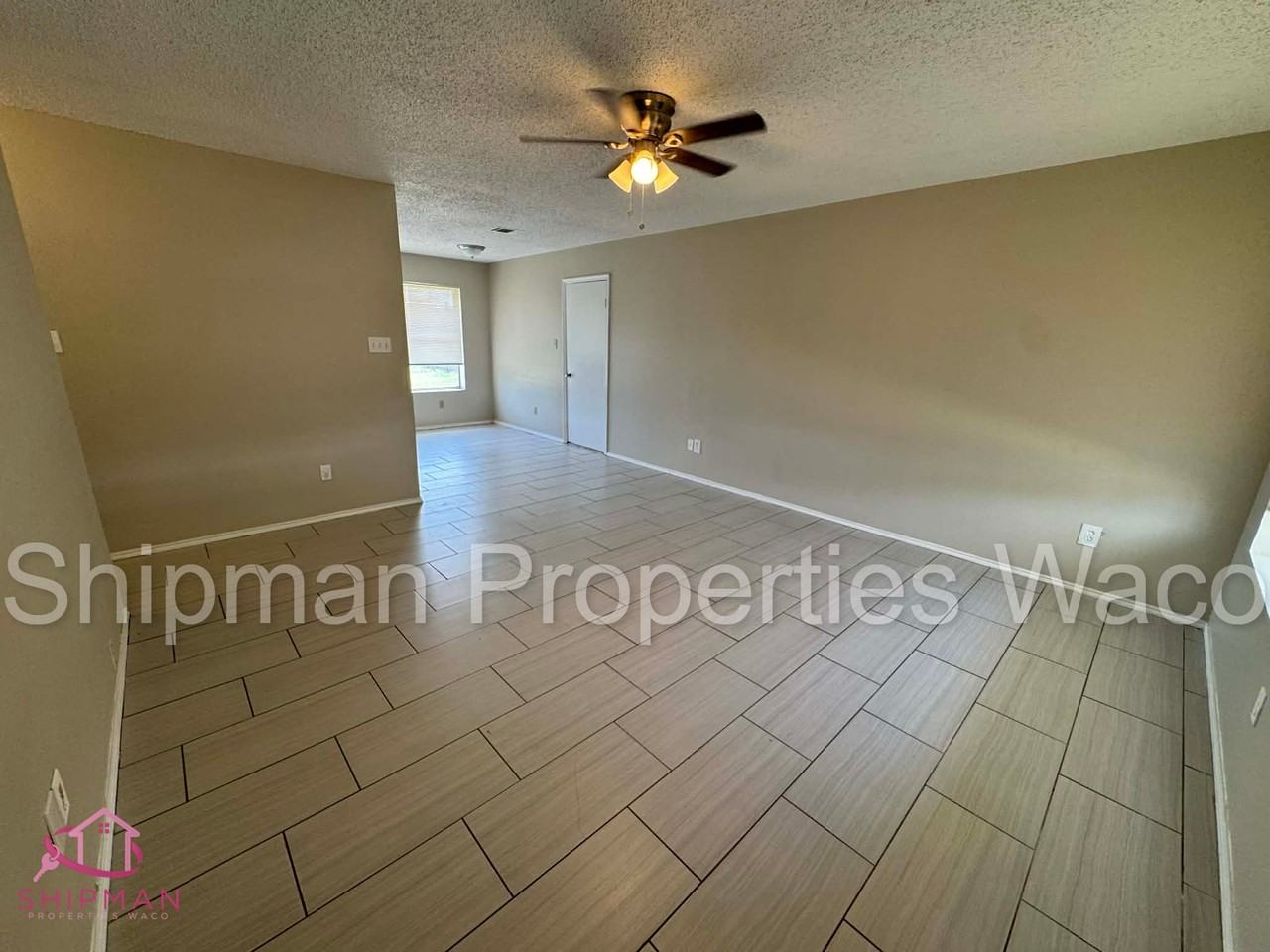 4709 Lexington St #1 - Photo 3 of 16