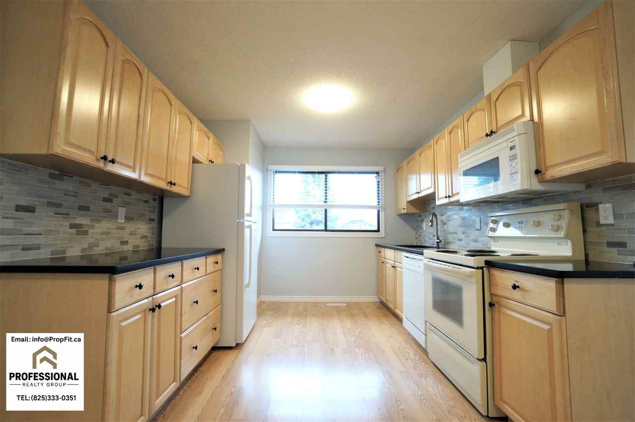 17124 101 St Nw - Photo 2 of 8