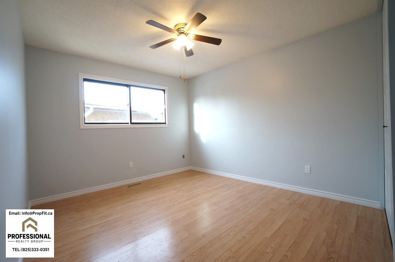 17124 101 St Nw - Photo 3 of 8