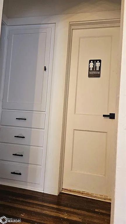 107 E Vest St #1 - Photo 6 of 13