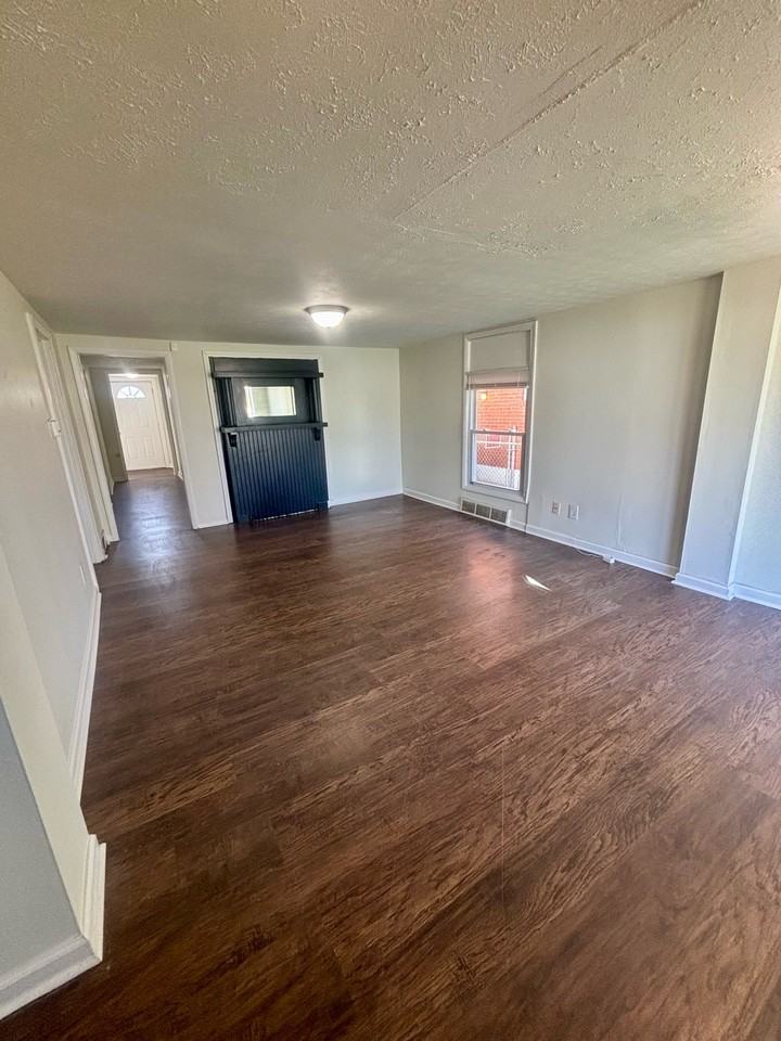 3633 Kahlert Ave #1 - Photo 3 of 9