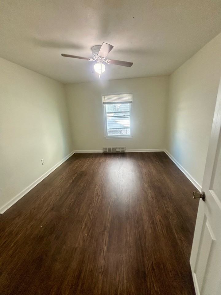 3633 Kahlert Ave #1 - Photo 7 of 9