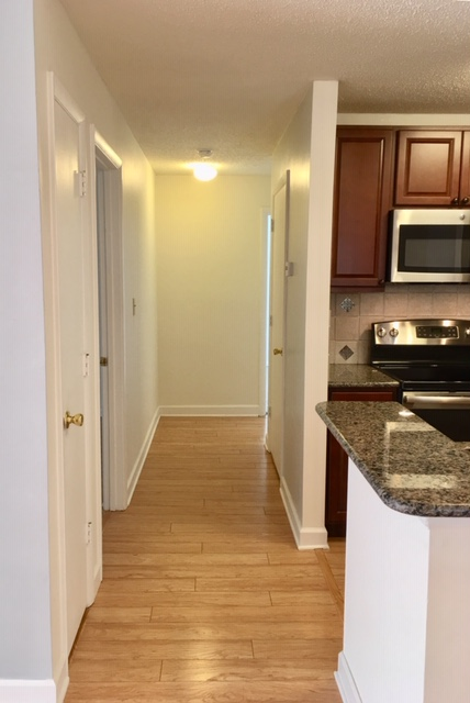 11 Hamiltons Bay Ct #11-855 - Photo 4 of 16