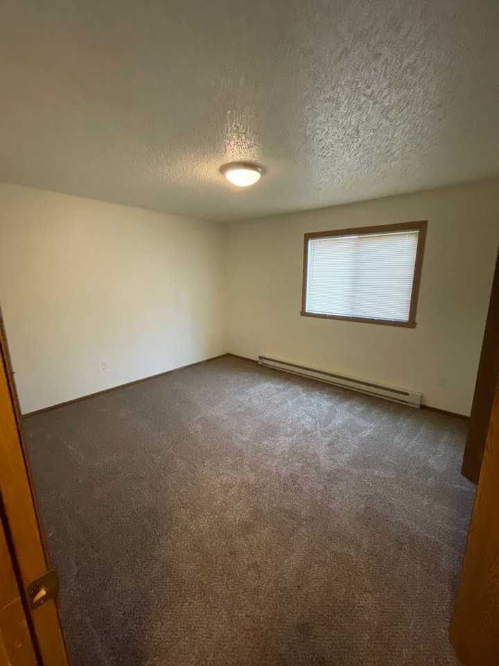 NP Apartments - Photo 4 of 11
