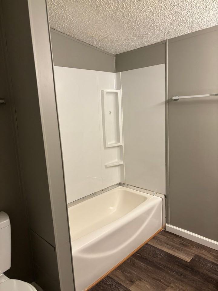 2414 E Main St - Photo 2 of 6