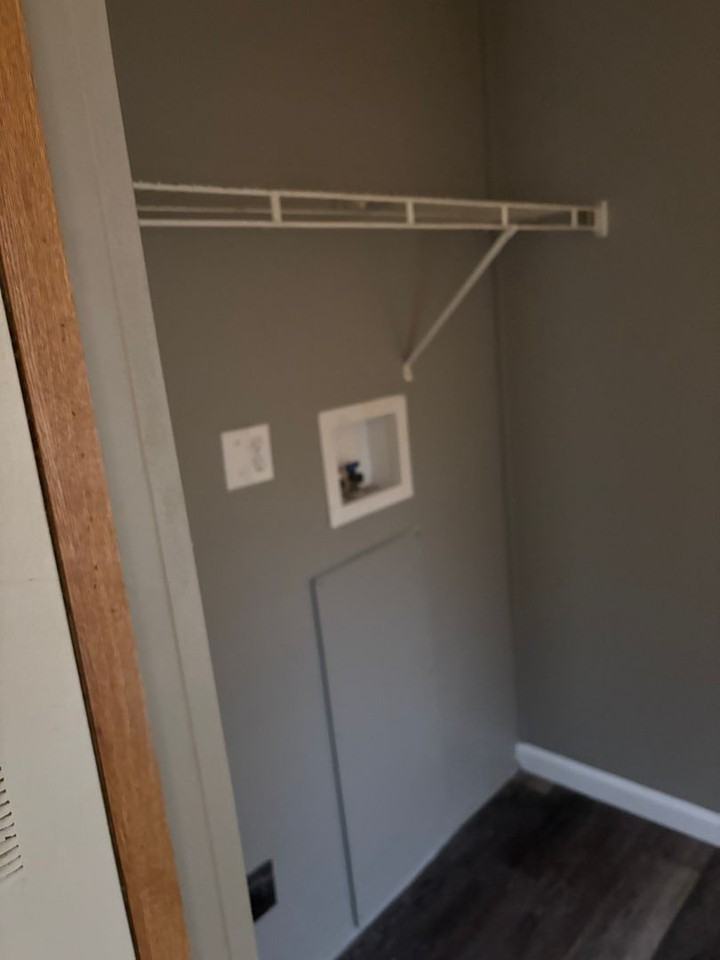 2414 E Main St - Photo 3 of 6