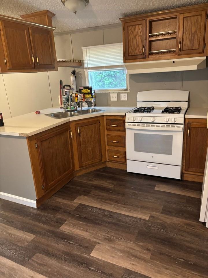 2414 E Main St - Photo 4 of 6