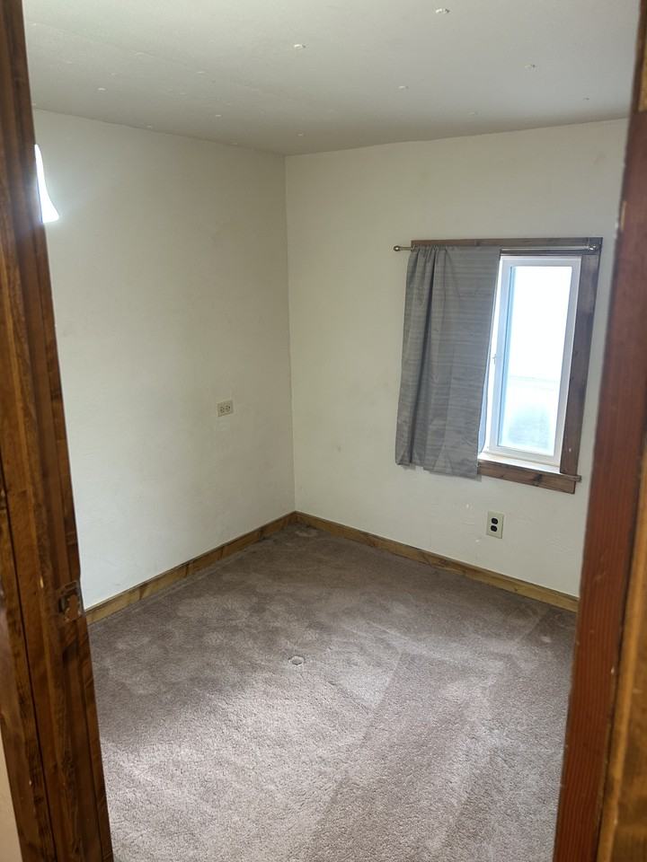 820 N Montana St #1 - Photo 5 of 10