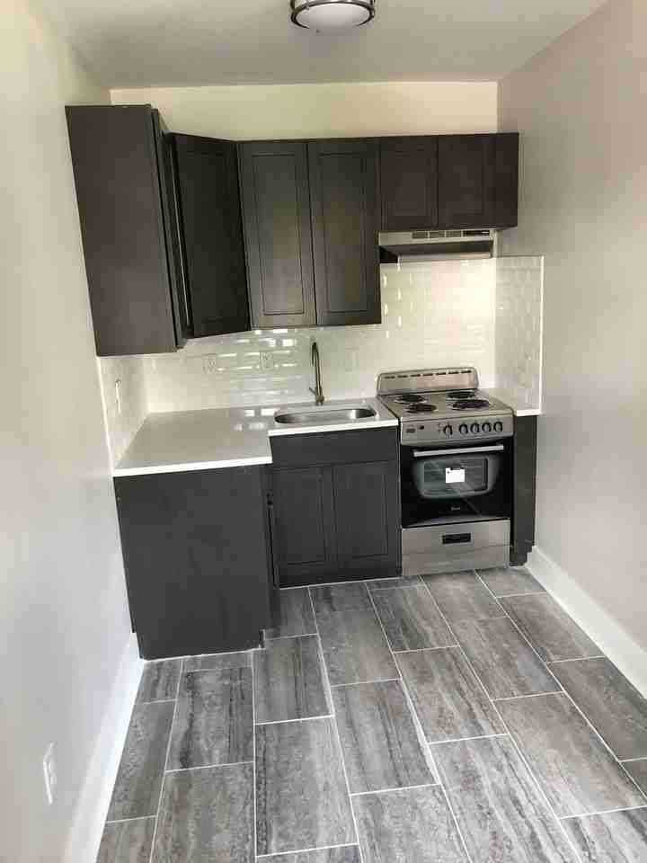 5101 N 12th StUnit 2C #2C - Photo 4 of 9