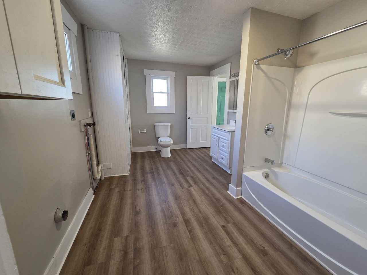 423 Clover St #1 - Photo 4 of 10