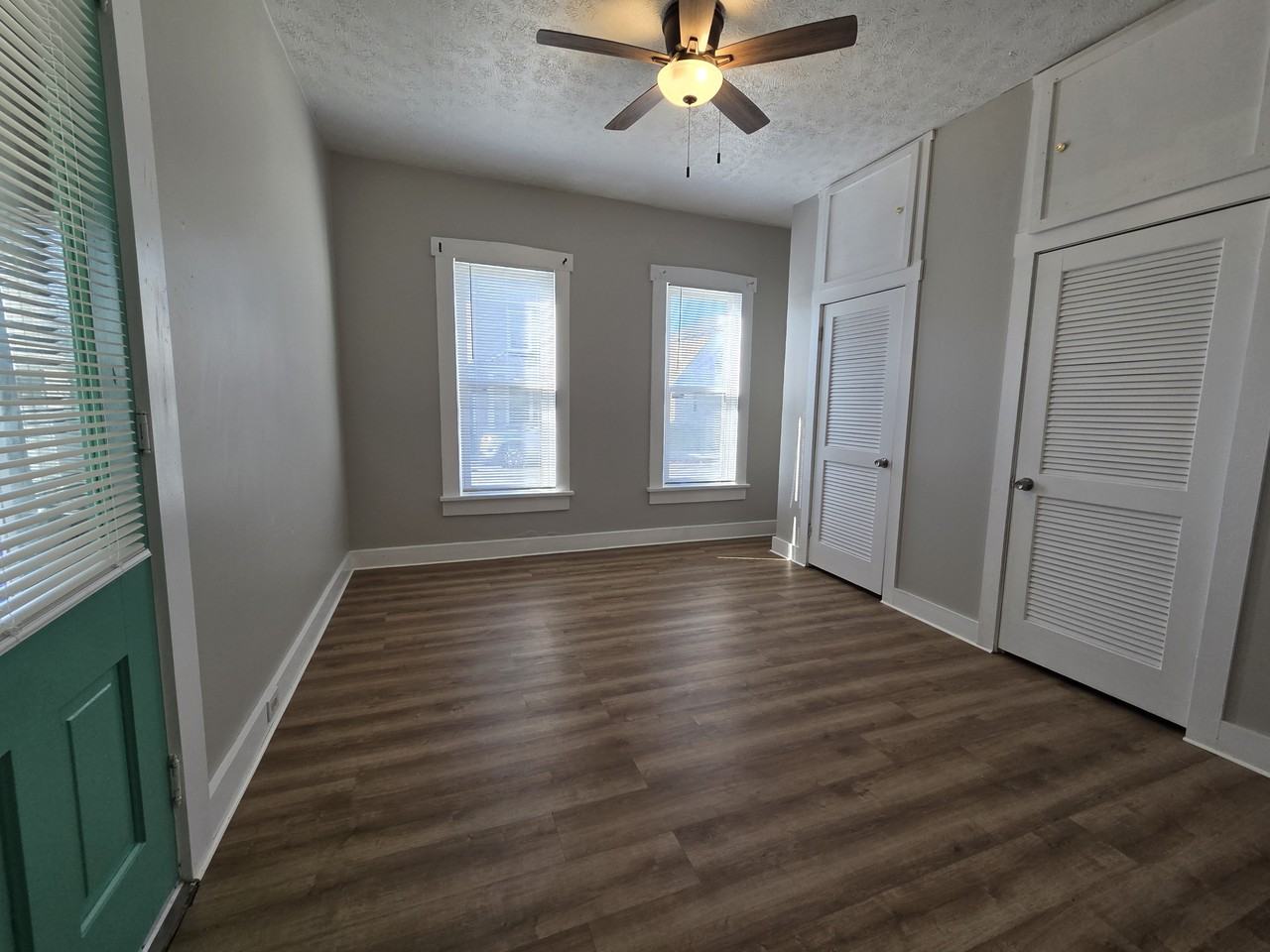 423 Clover St #1 - Photo 7 of 10